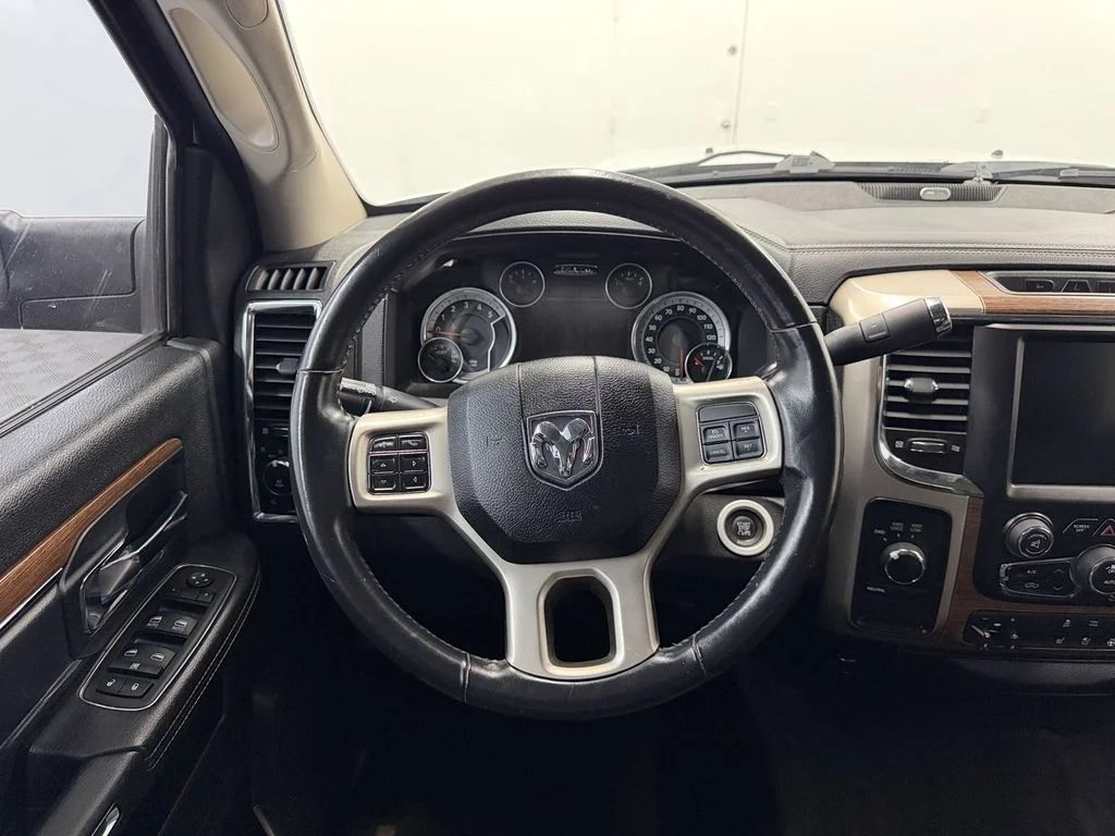 Used 2014 Sil/Silver Ram Laramie image 30