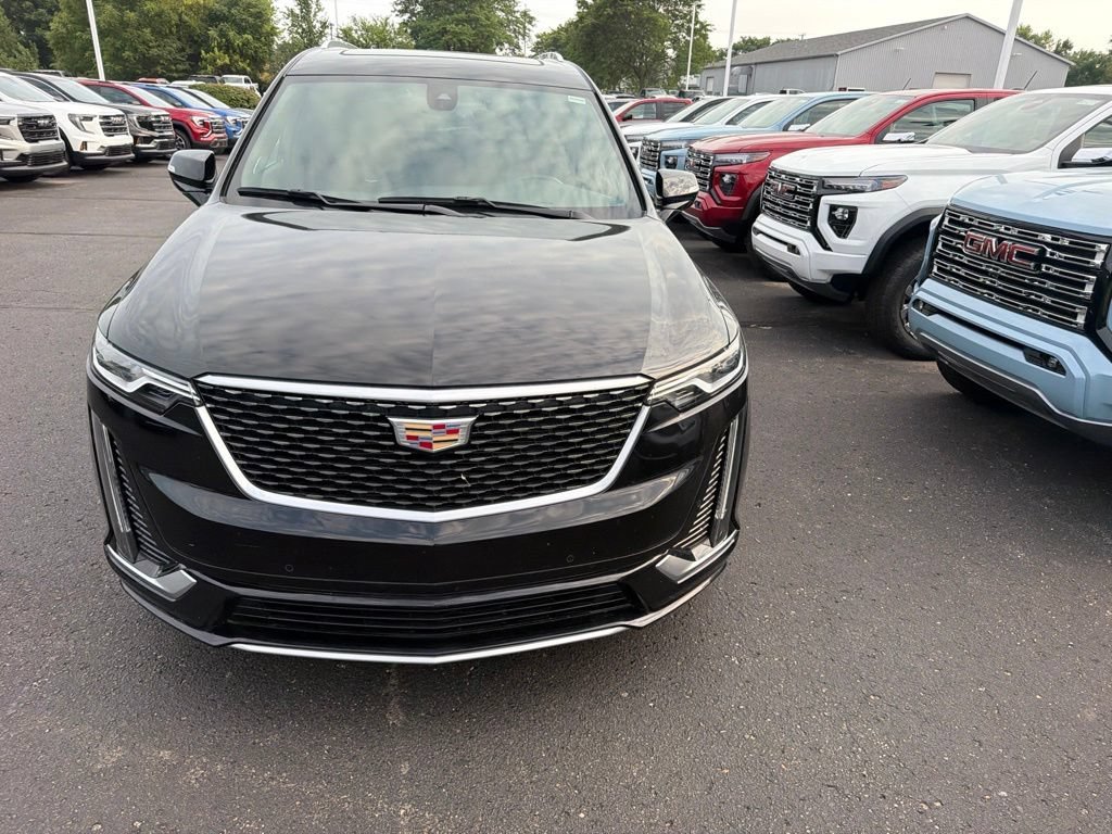 Used 2025 Stellar Black Metallic Cadillac Premium Luxury image 3