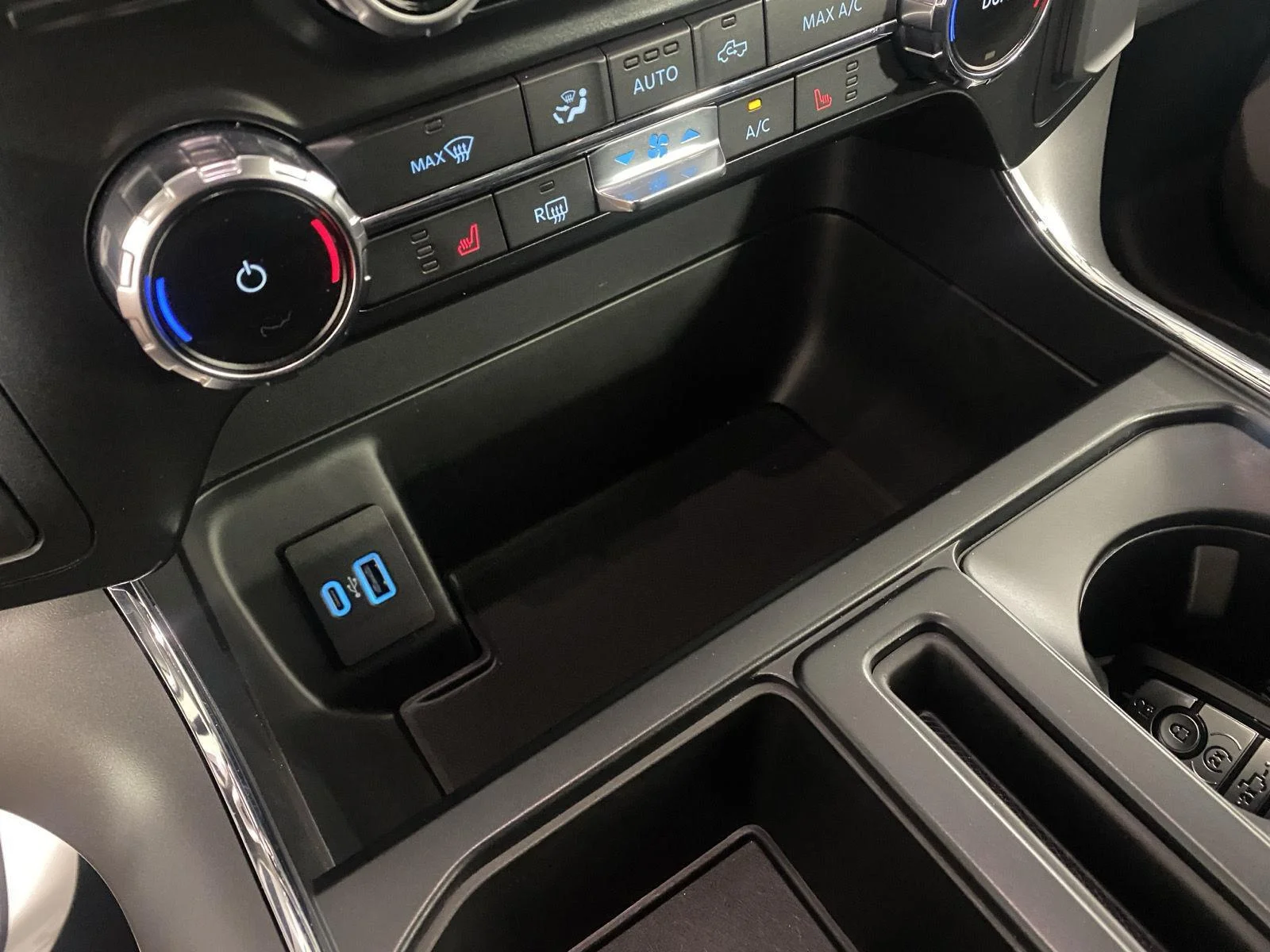 Used 2022 Agate Black Ford XLT image 19