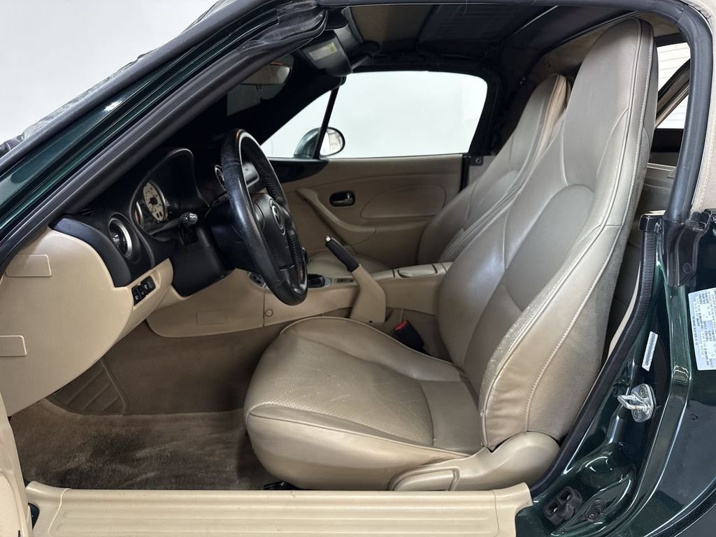 Used 2004 Emerald Mica Mazda Base image 12
