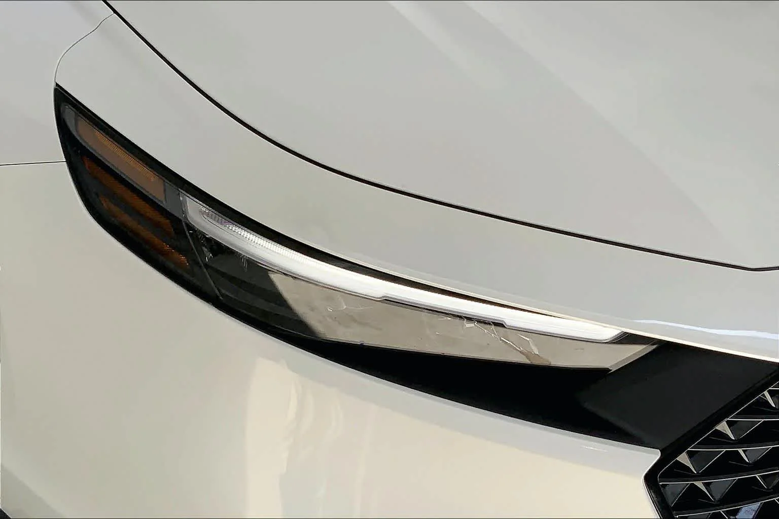 New 2026 Platinum White Pearl Honda LX image 15