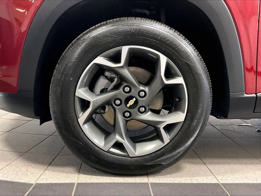 Used 2025 Red Chevrolet LT image 7