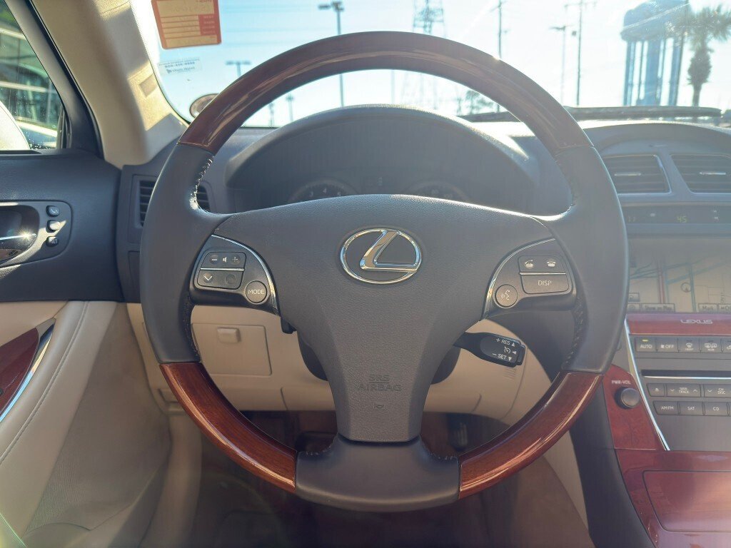 Used 2012  Lexus Base image 14