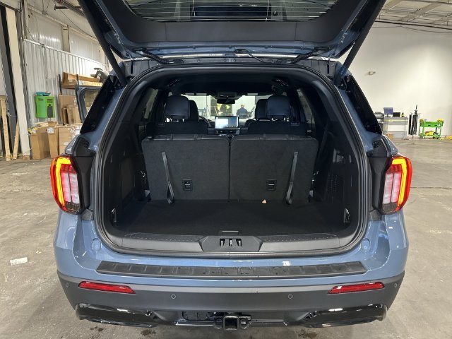 New 2027 Vapor Blue Metallic Ford ST-Line image 25