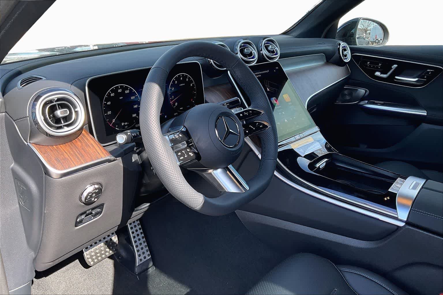 New 2026 Graphite Grey Metallic Mercedes-Benz GLC 300 image 10