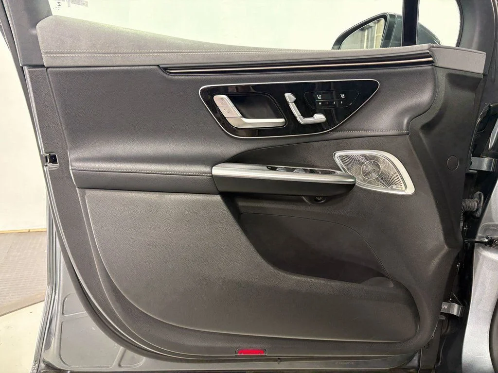 Used 2023  Mercedes-Benz 350 SUV image 5