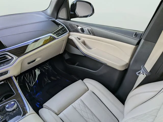 Used 2020 Gray BMW sDrive40i image 16
