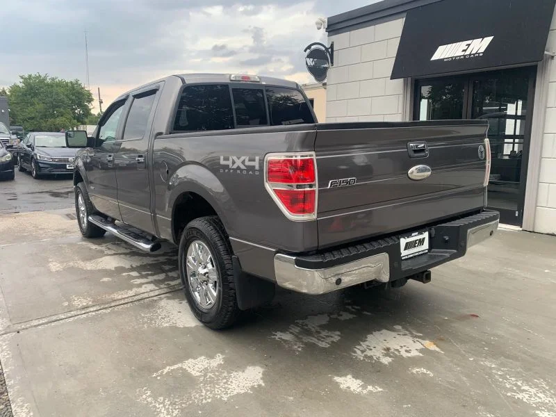 Used 2011 Gray Ford XLT Pickup 4D 5 1/2 ft image 10