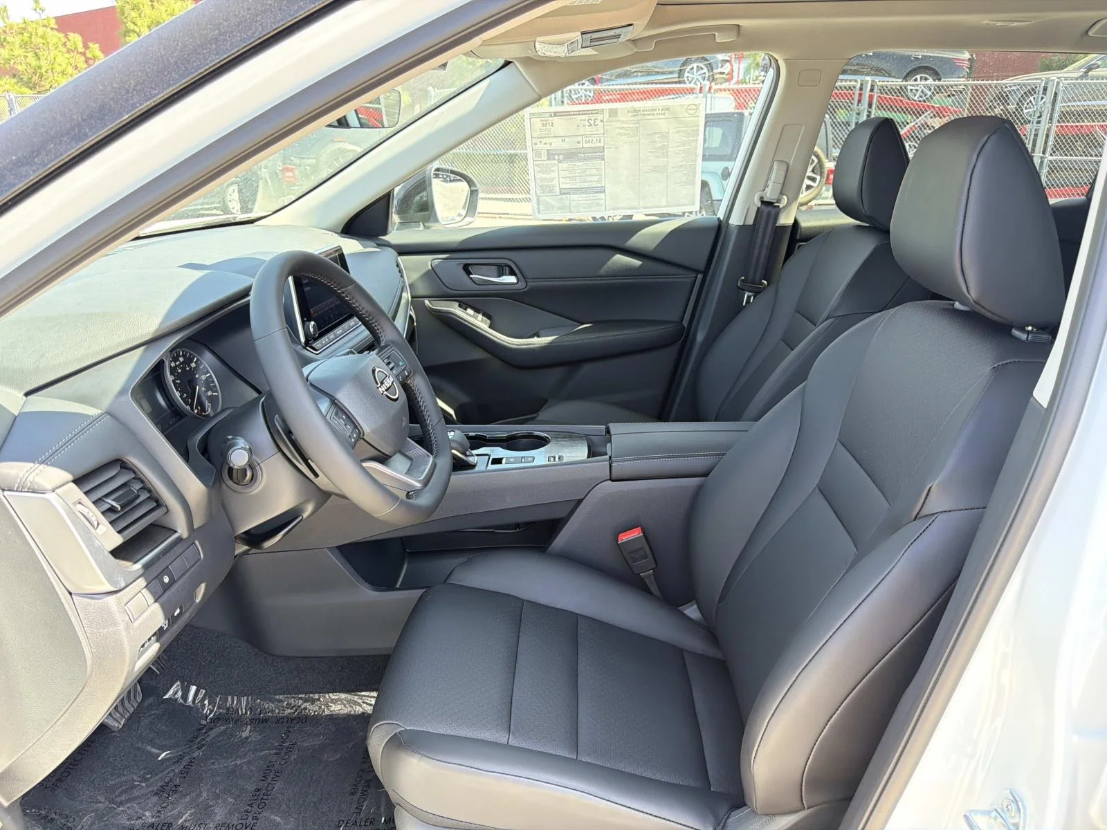 New 2026 Everest White Pearl Tricoat Nissan Dark Armor image 22