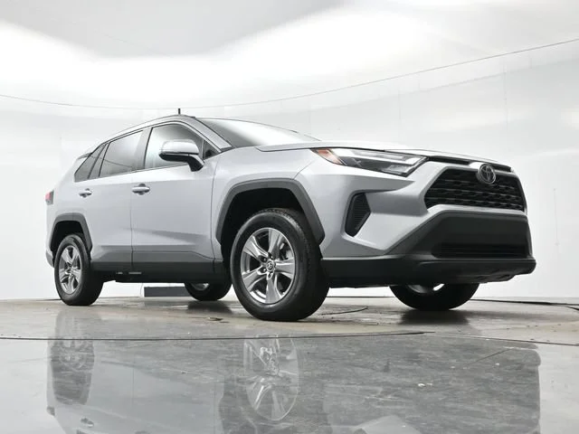Used 2024 Silver Sky Metall Toyota XLE image 23