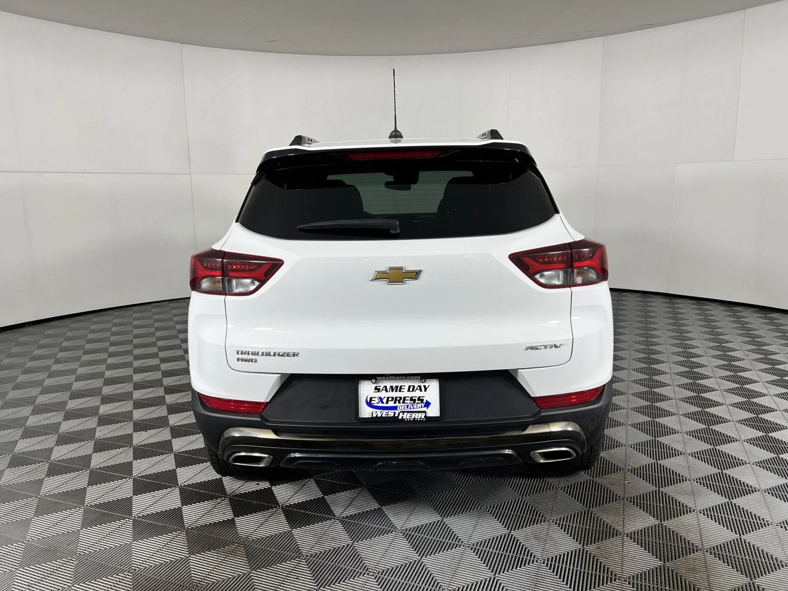 Used 2023 Summit White Chevrolet ACTIV image 6