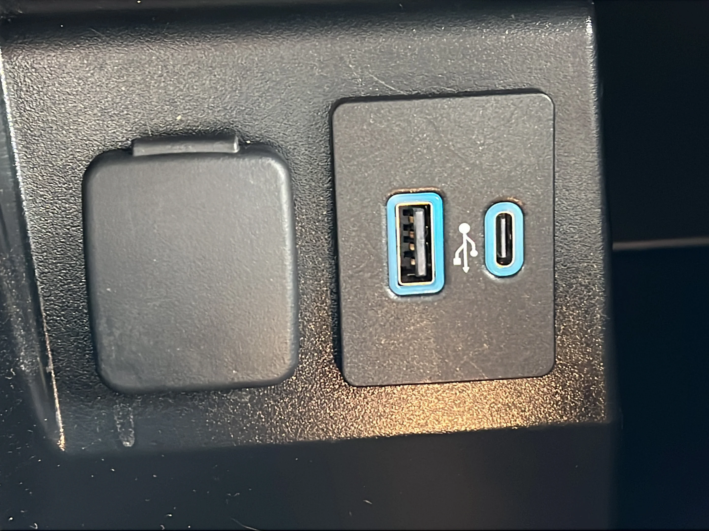 Used 2023 Silver Metallic Ford XLT image 17