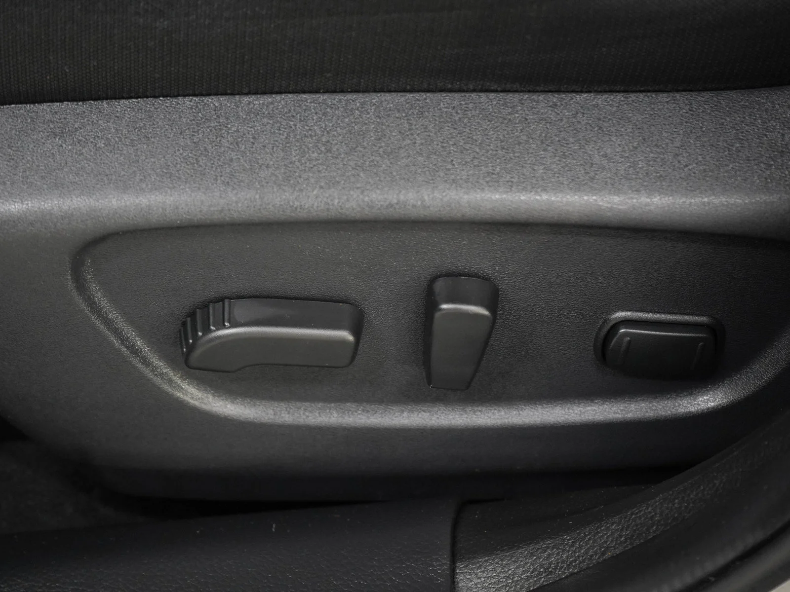 Used 2020 Gun Metallic Nissan SV image 24