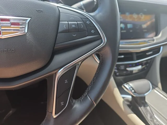 Used 2018 Radiant Silver Metallic Cadillac 3.6L Luxury image 18