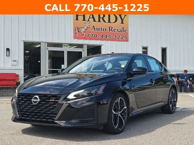 Used 2024 Black Nissan 2.5 SR image 1