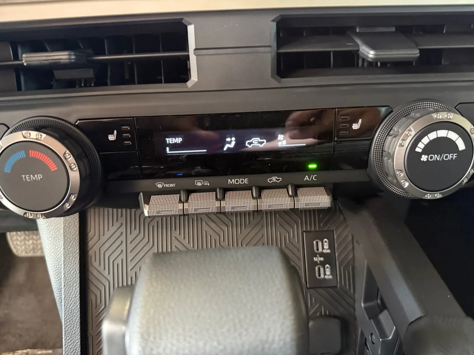 2026 Toyota Tacoma SR5 - Photo 17