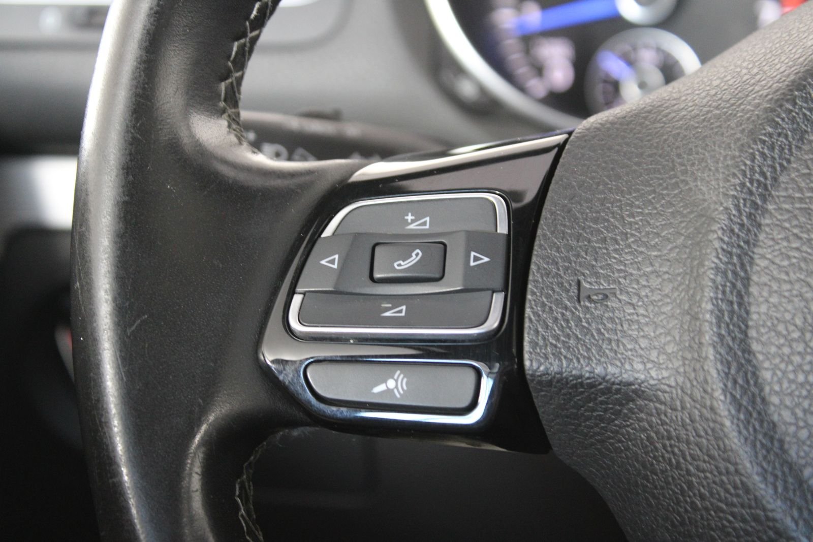 Used 2012 Red Volkswagen R image 18