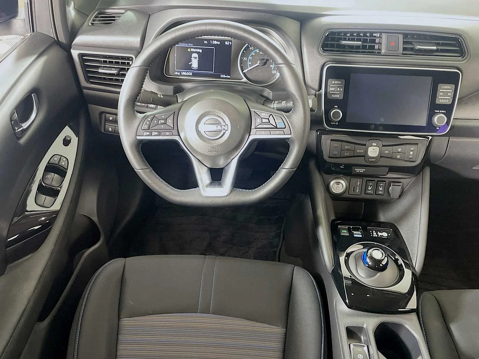 Used 2025 Super Black/Pearl White Nissan SV PLUS image 20