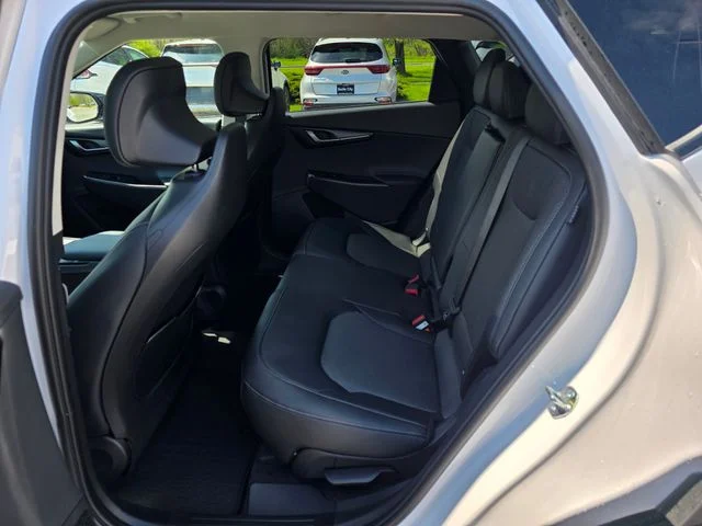 New 2026 Glacial White Pearl Kia Wind image 16