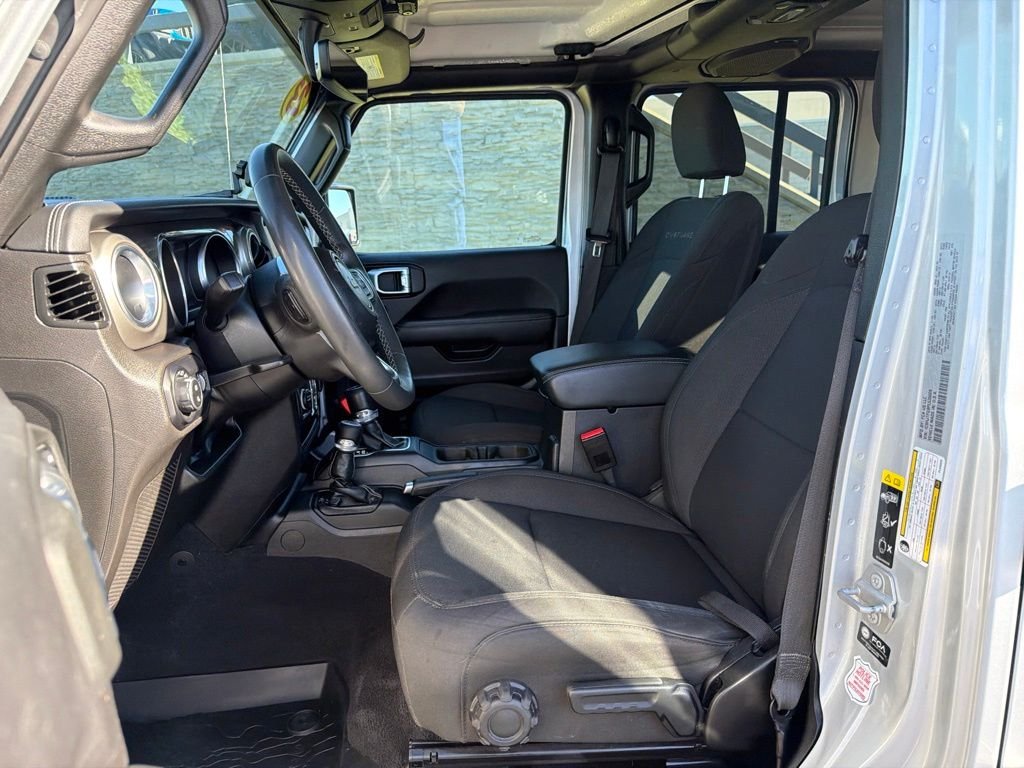 Used 2023 Silver Jeep Overland image 10
