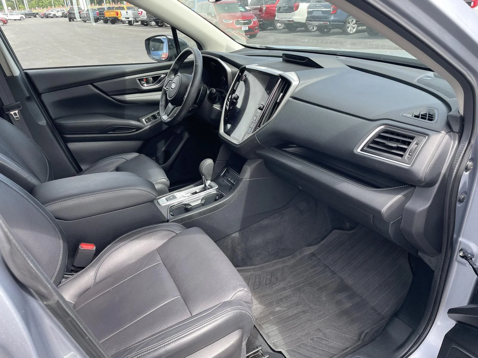 Used 2024 Ice Silver Metallic Subaru Limited image 26