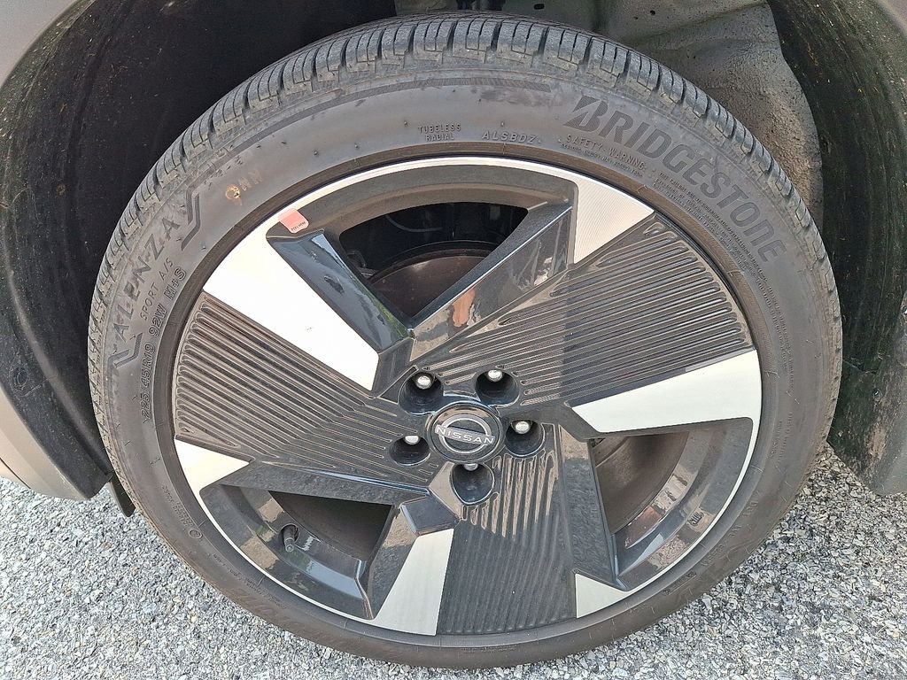 Used 2026 White Nissan SR image 4