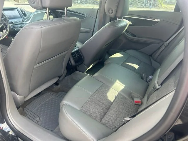 Used 2014 Black Chevrolet LT image 17