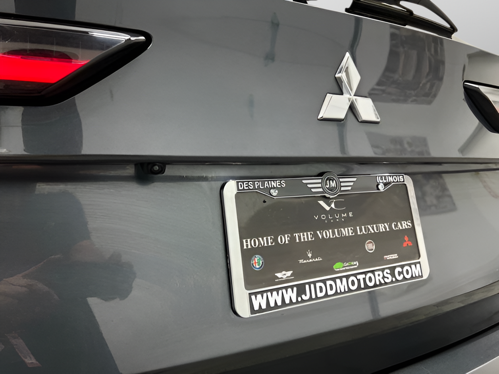 Used 2025 Moonstone Gray Metallic/Black Roof Mitsubishi SE image 50