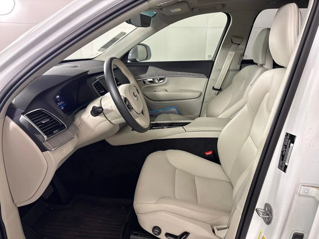 Certified Used 2025 Crystal White Volvo Plus image 28