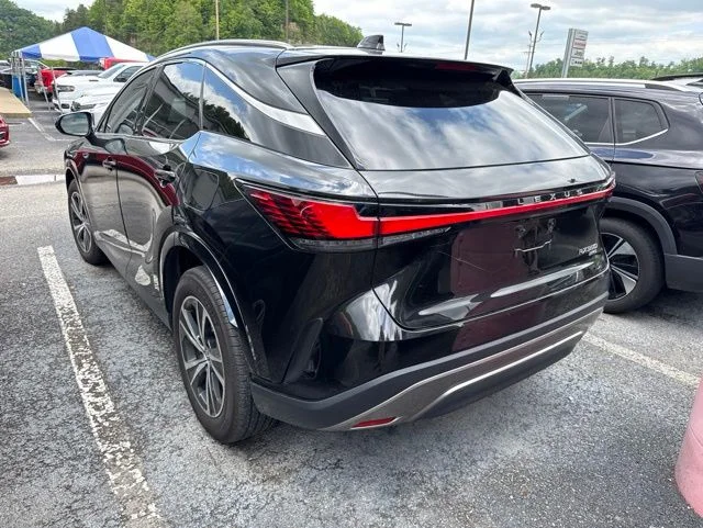 Used 2024 Black Lexus 350 Premium image 4