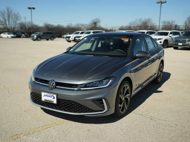 New 2026 Platinum Gray Metallic Volkswagen 1.5T SE image 4