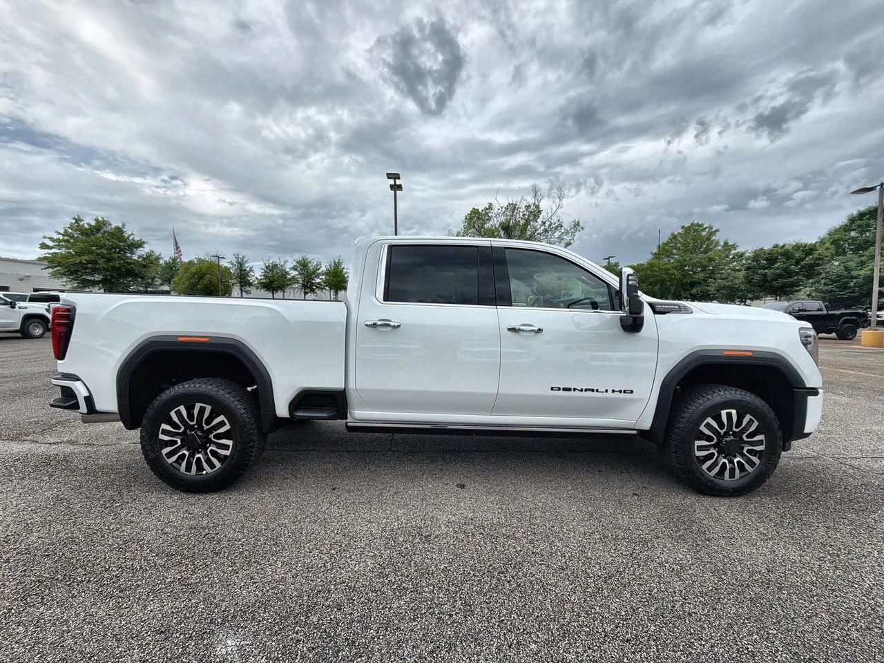 New 2026 Summit White GMC Denali Ultimate image 9