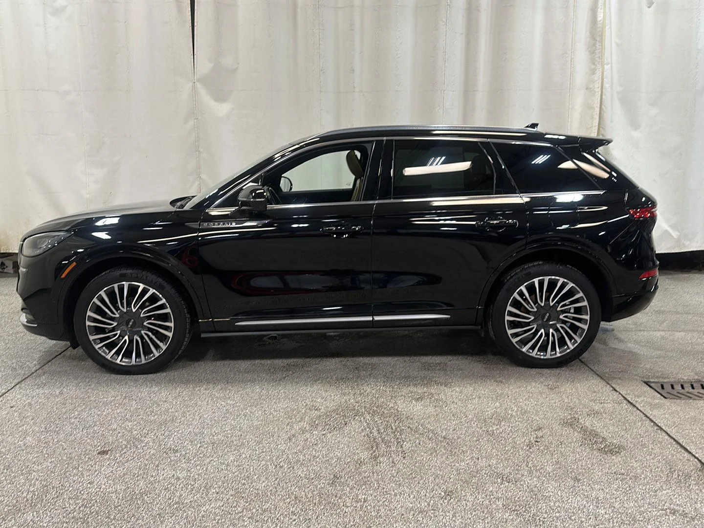 Used 2020 Lincoln Corsair Reserve with VIN 5LMCJ2DH0LUL26439 for sale in Waconia, Minnesota