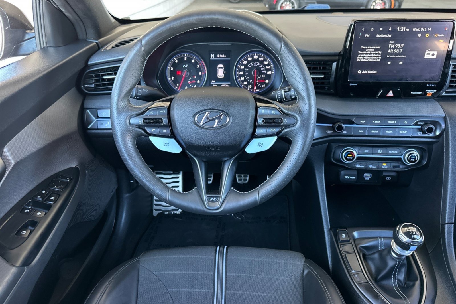 Used 2022 BLACK Hyundai  image 13