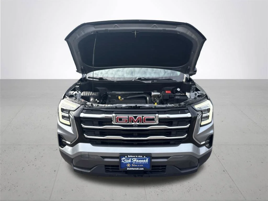 Used 2025 Silver GMC Elevation image 3
