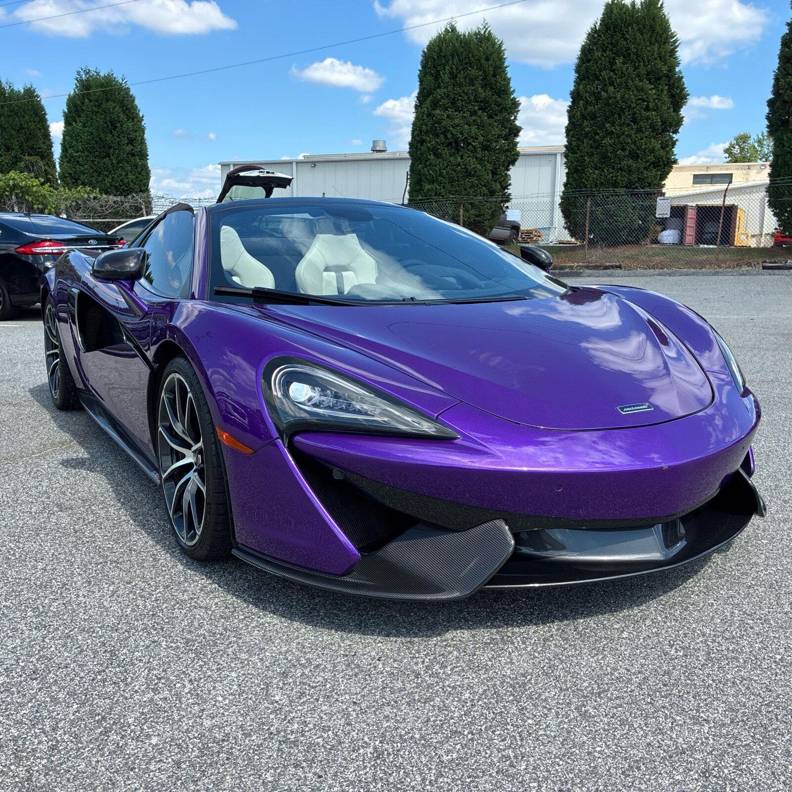 Used 2019 Blue MCLAREN  image 11