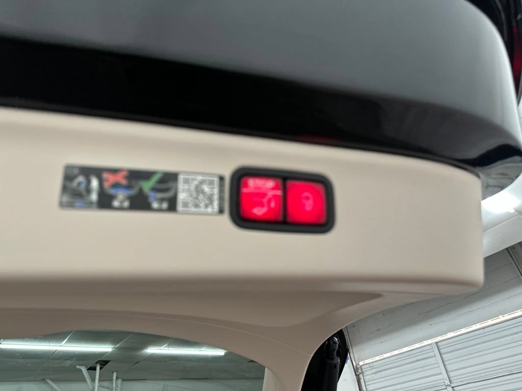 New 2027 Black Mercedes-Benz EQS 400 image 57