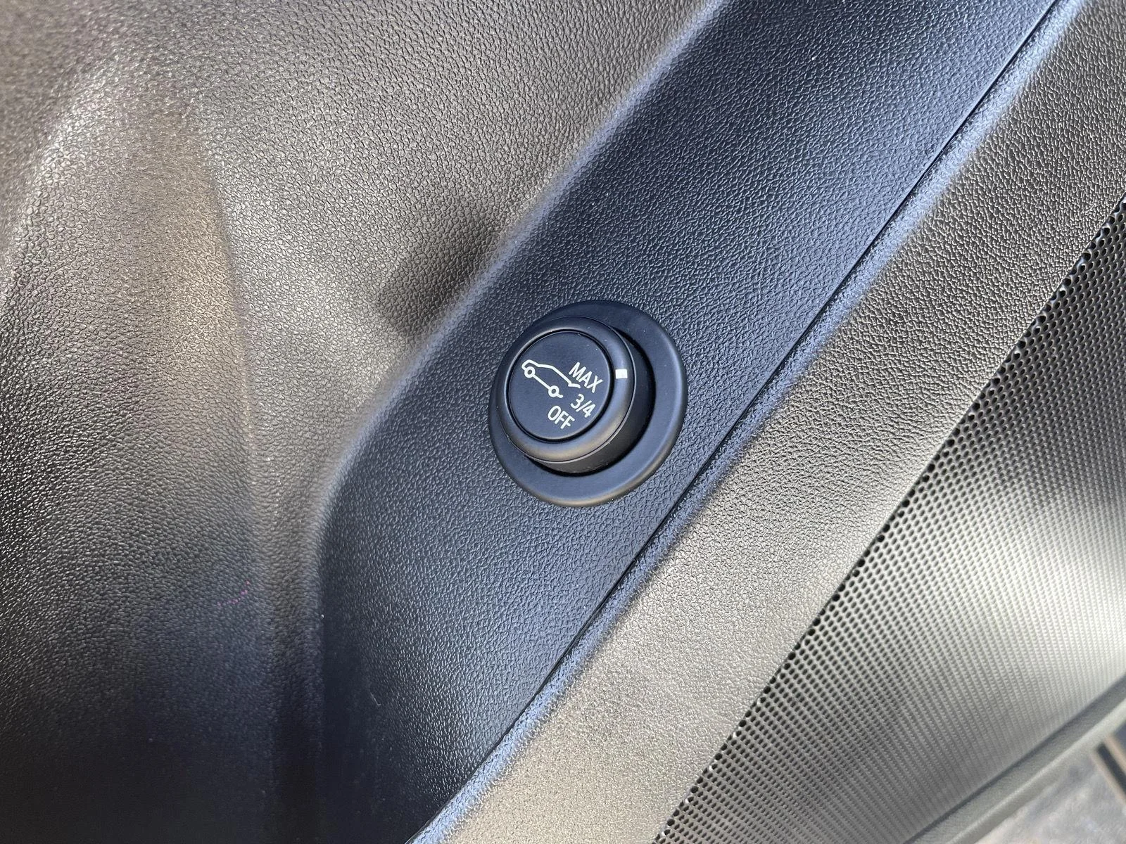 Used 2024 Summit White Chevrolet LT image 13