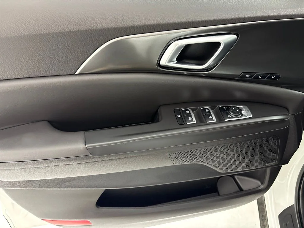New 2026 Snow White Pearl Kia SX Prestige image 26