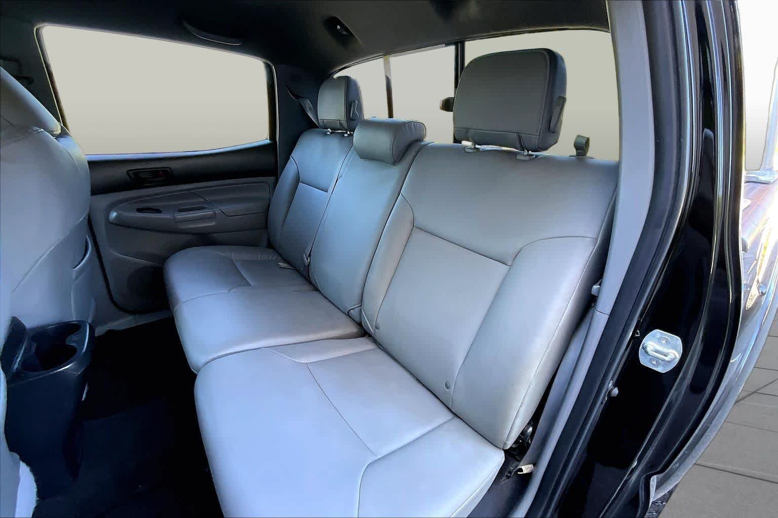 Used 2013 Black Toyota  image 21