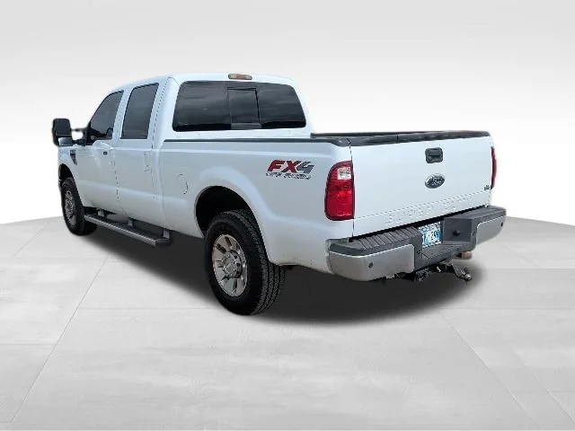 Used 2010 White Ford Lariat image 5