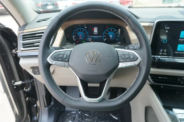2024 Volkswagen Atlas SE w/Tech - Photo 22