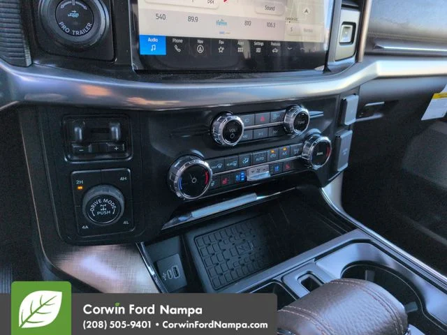 New 2026 Agate Black Metallic Ford King Ranch image 17