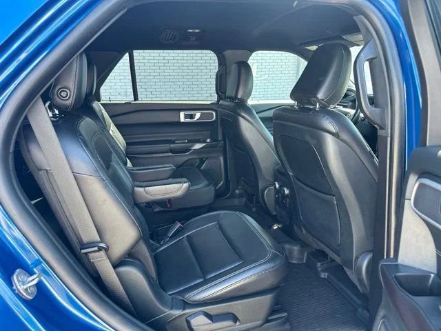 Used 2020 Blue Metallic Ford XLT image 10