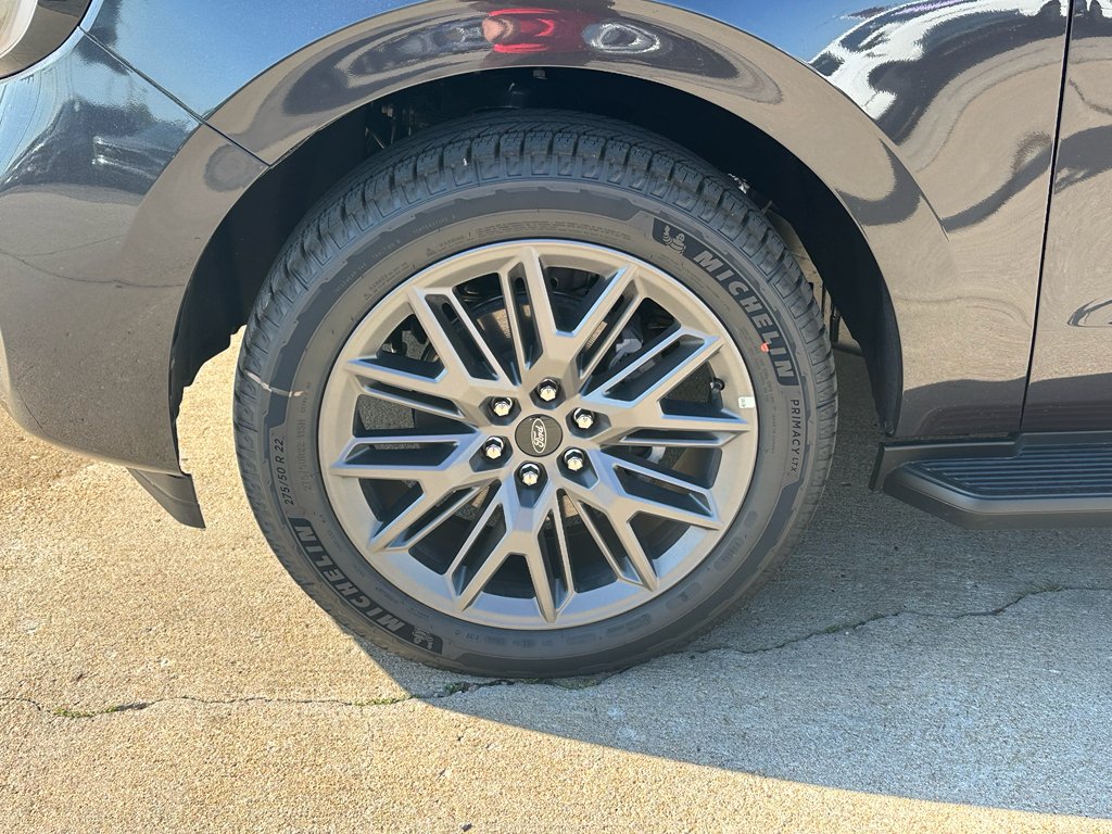 New 2026 Dark Matter Gray Metallic Ford MAX Platinum® image 3