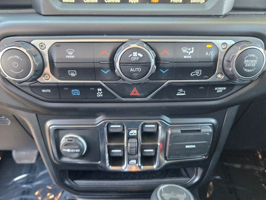 Used 2022 Green Jeep Unlimited Sahara 4xe image 16