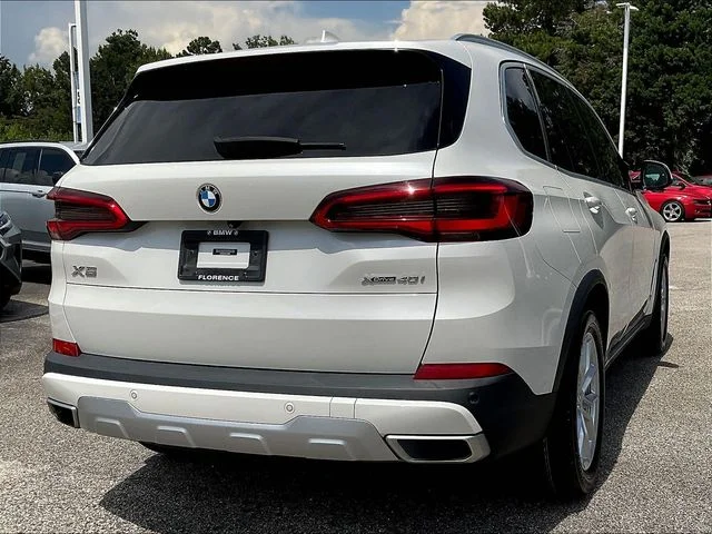Used 2020 White BMW xDrive40i image 4