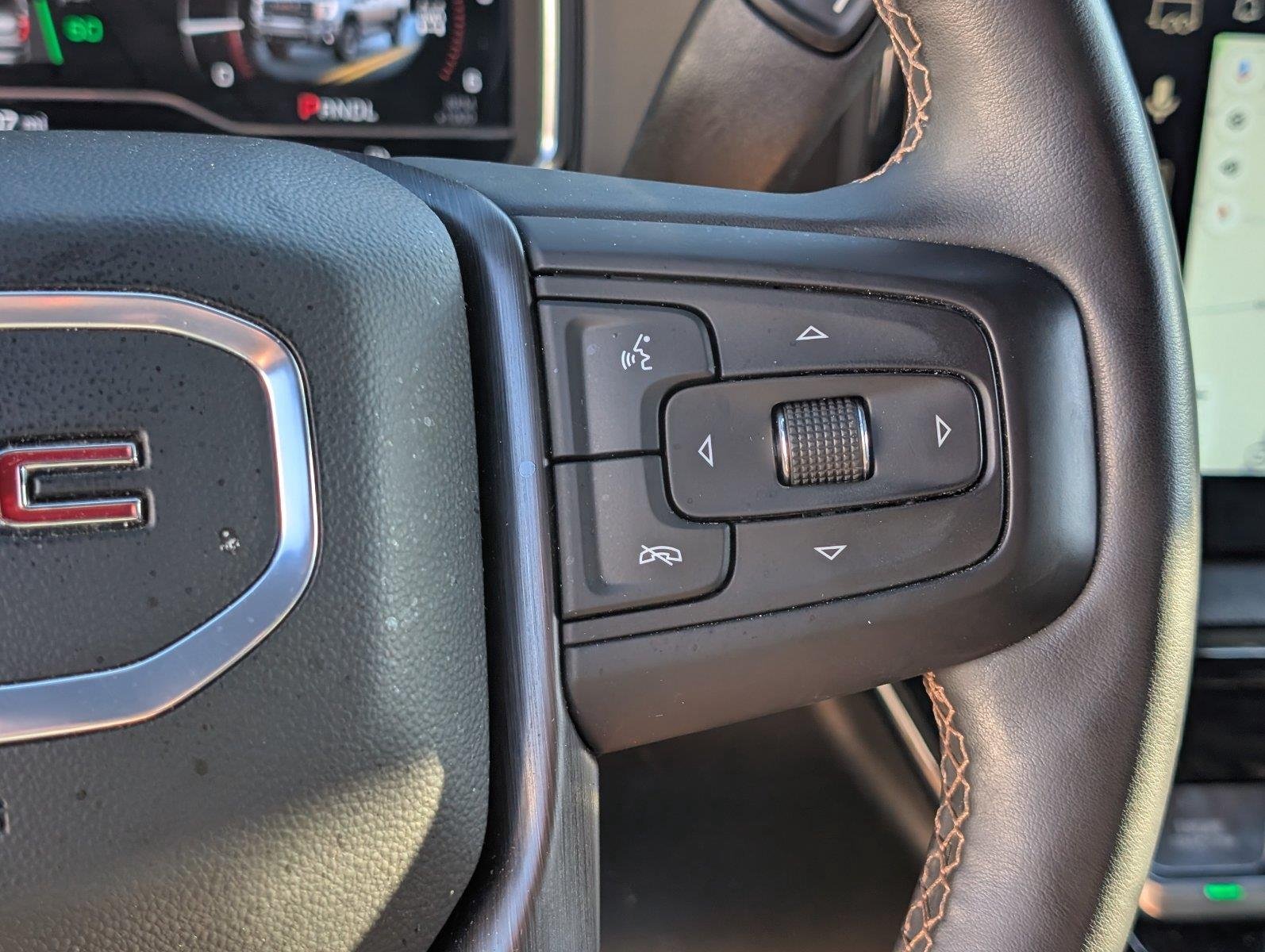 Used 2024 Summit White GMC AT4 image 27