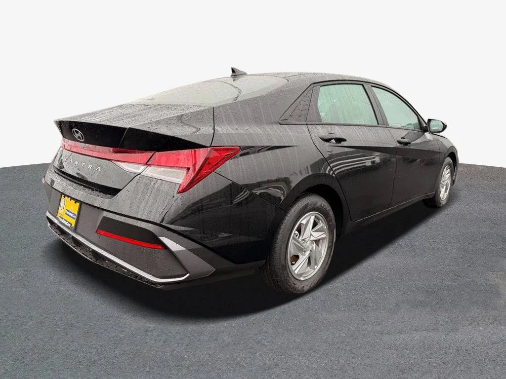 Used 2026 Black Hyundai SE image 3
