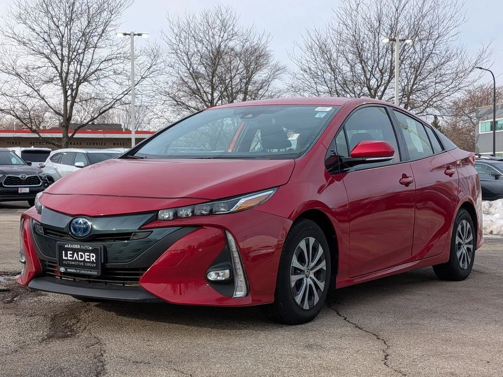 Used 2020 Red Toyota Limited image 3
